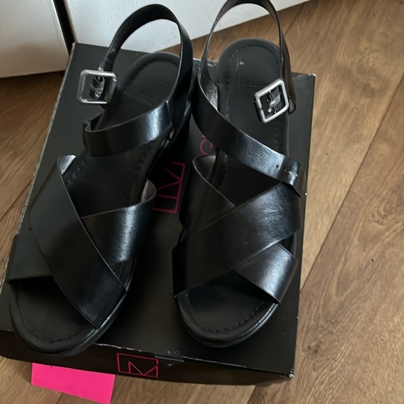 MaTerial Girl platform - Picture 2 of 5